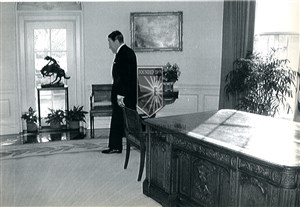 Image description is not available for 1994.176